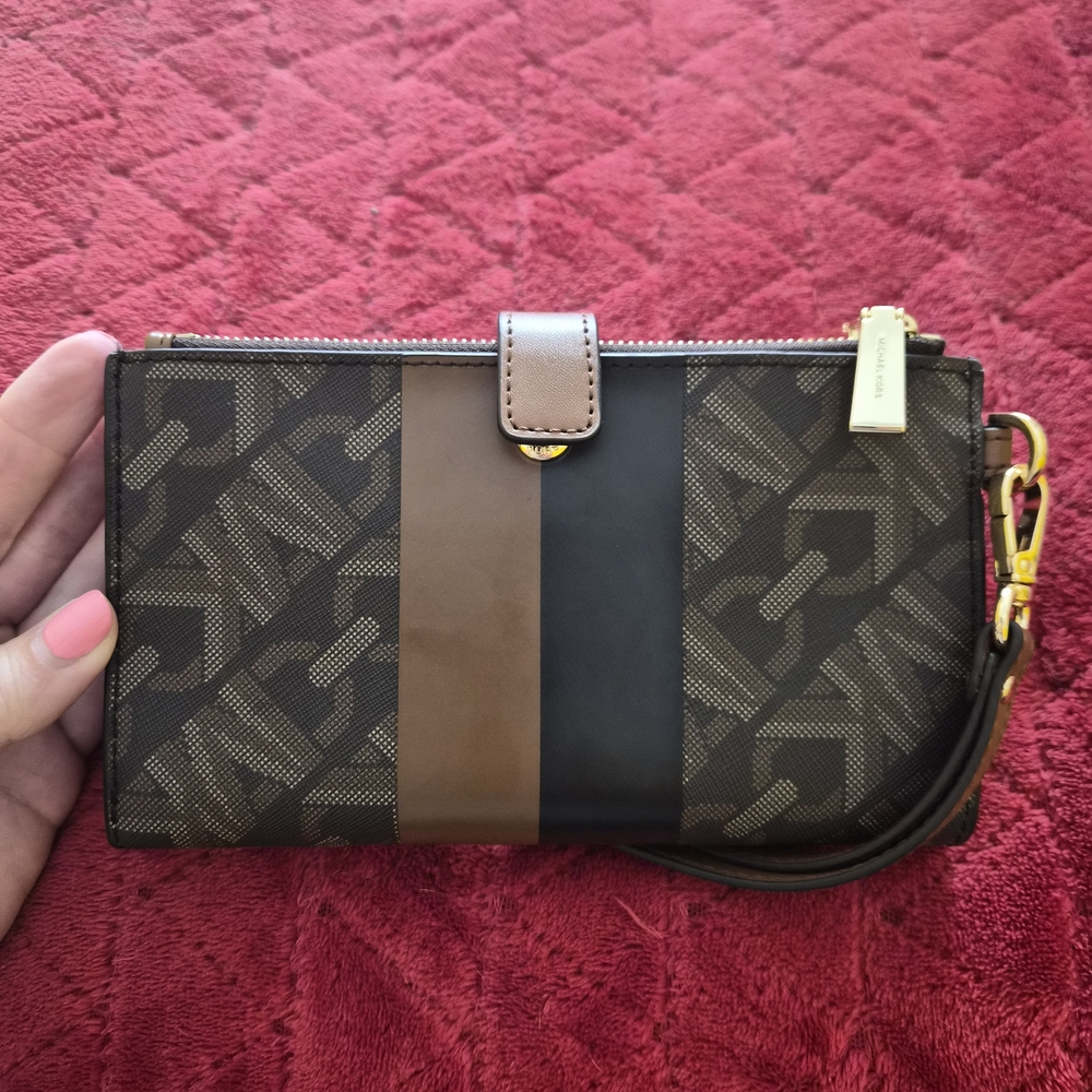 Michael Kors Black and Tan Men's Wallet - Picture 3 of 7